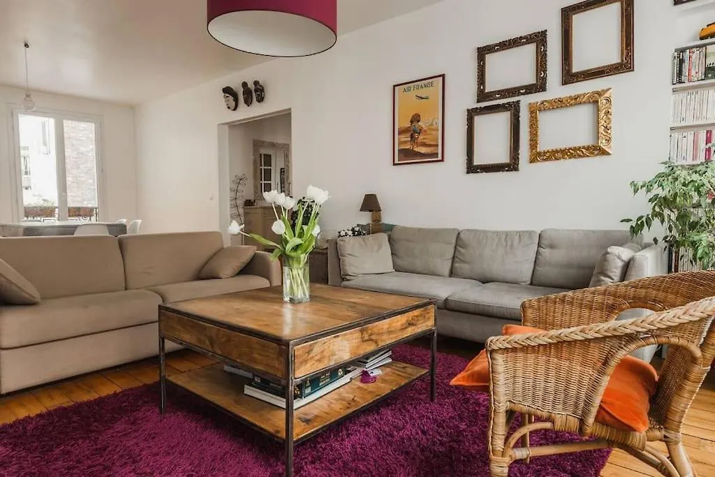 Appartement Canal St Martin Paris France