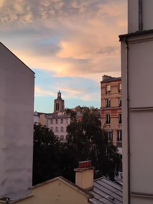 Appartement Canal St Martin Paris France